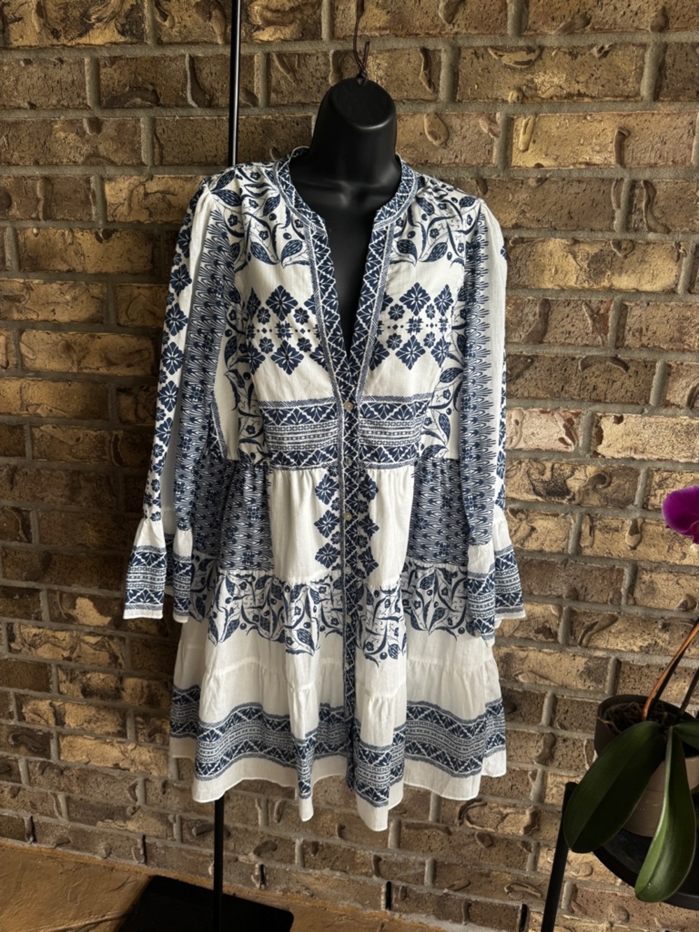 Hale Bob
Tiered Dress in Navy Size Large - Picture 3 of 14